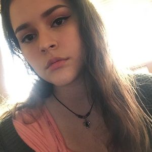 Meet your Posher, Alayna